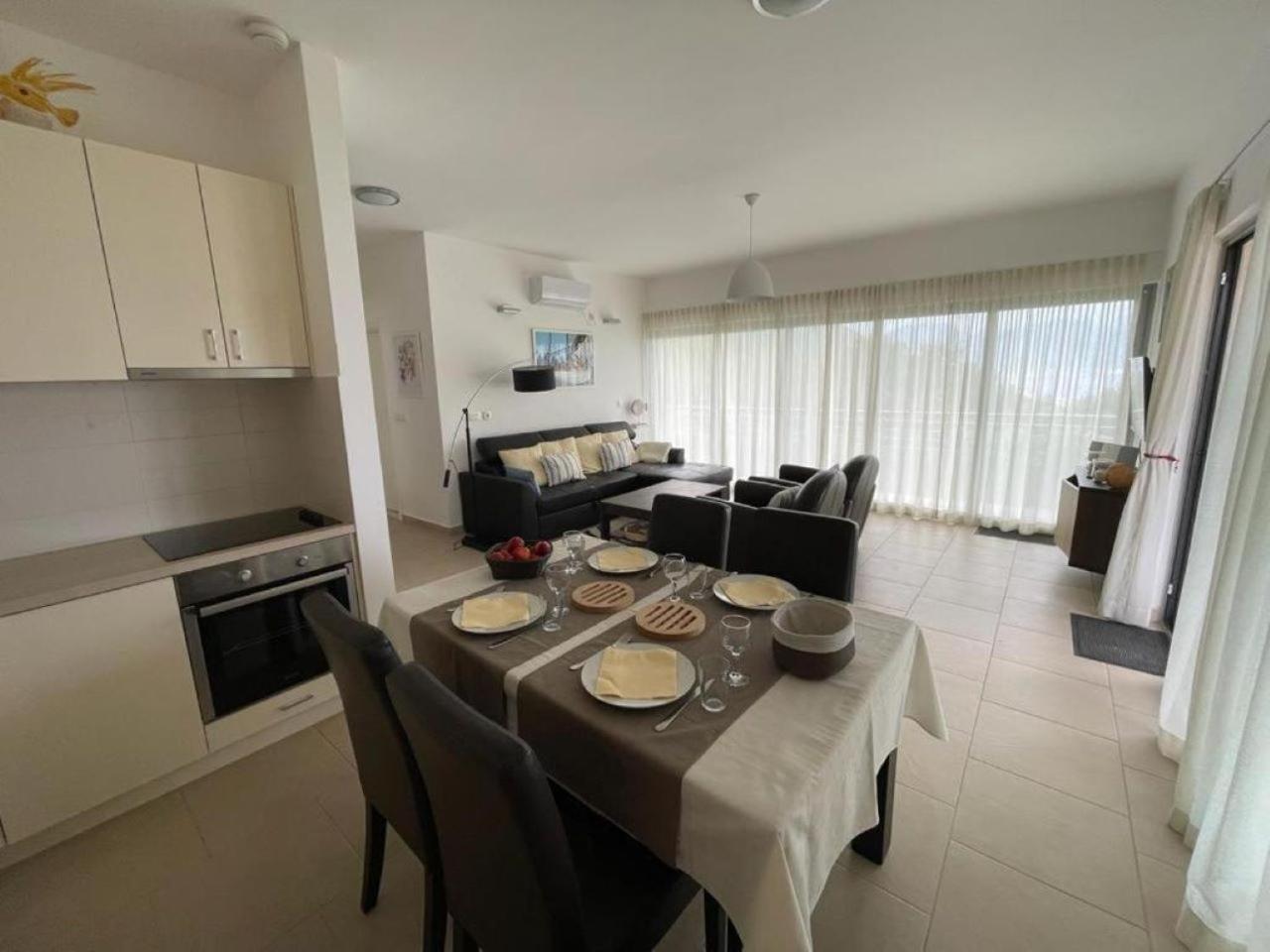 Acacia Hill Apartment C01 Without Pool Ðenovići Bagian luar foto